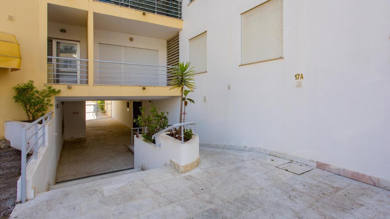 Bright & Lovesome Apartment W/ Balcony In Portimao By Lovelystay Exteriör bild